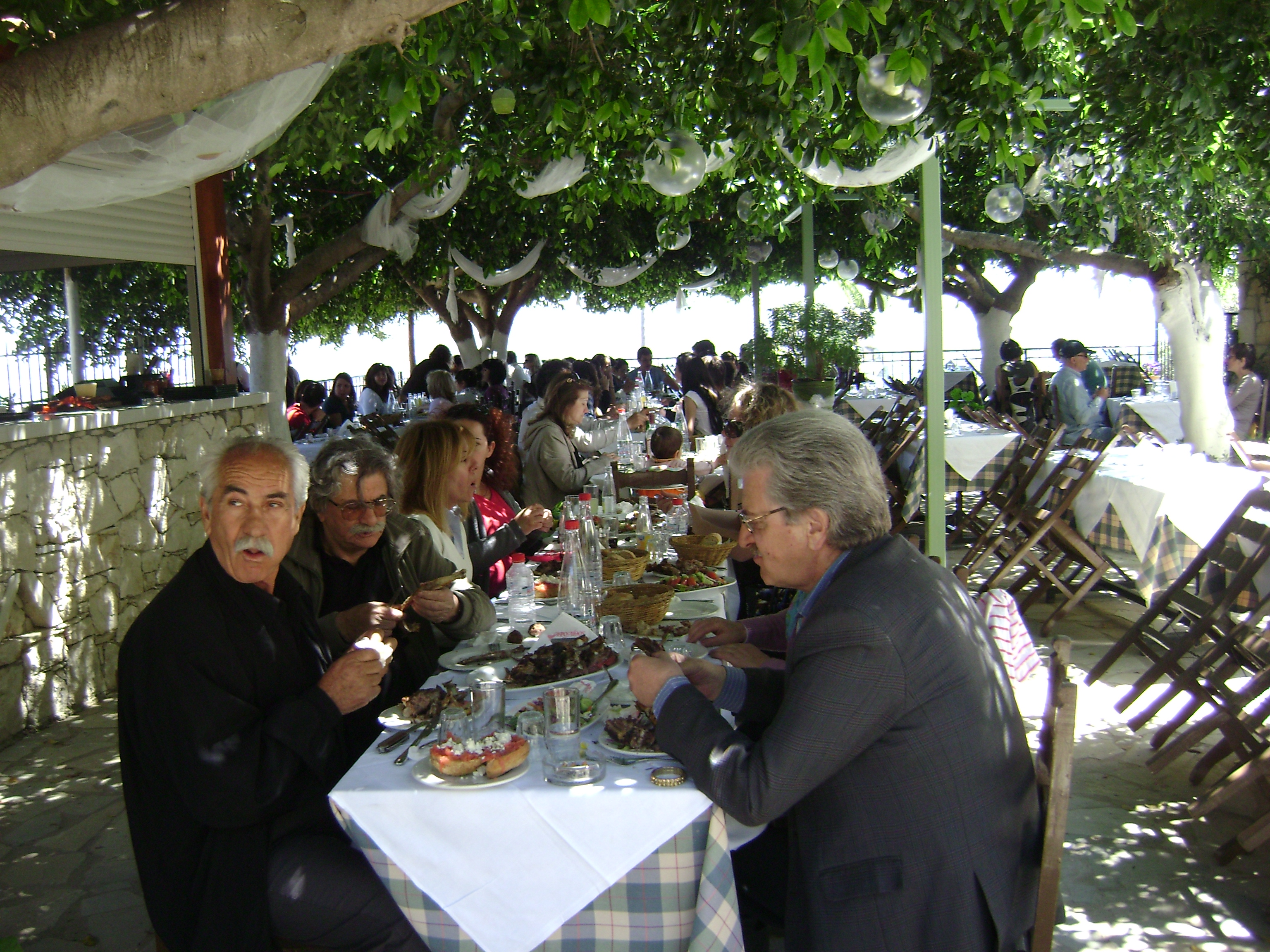 greek taverna, to eat and drink, greek food, cretan cuisine, cretan food and drink